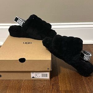 UGG FLUFF SLIDE